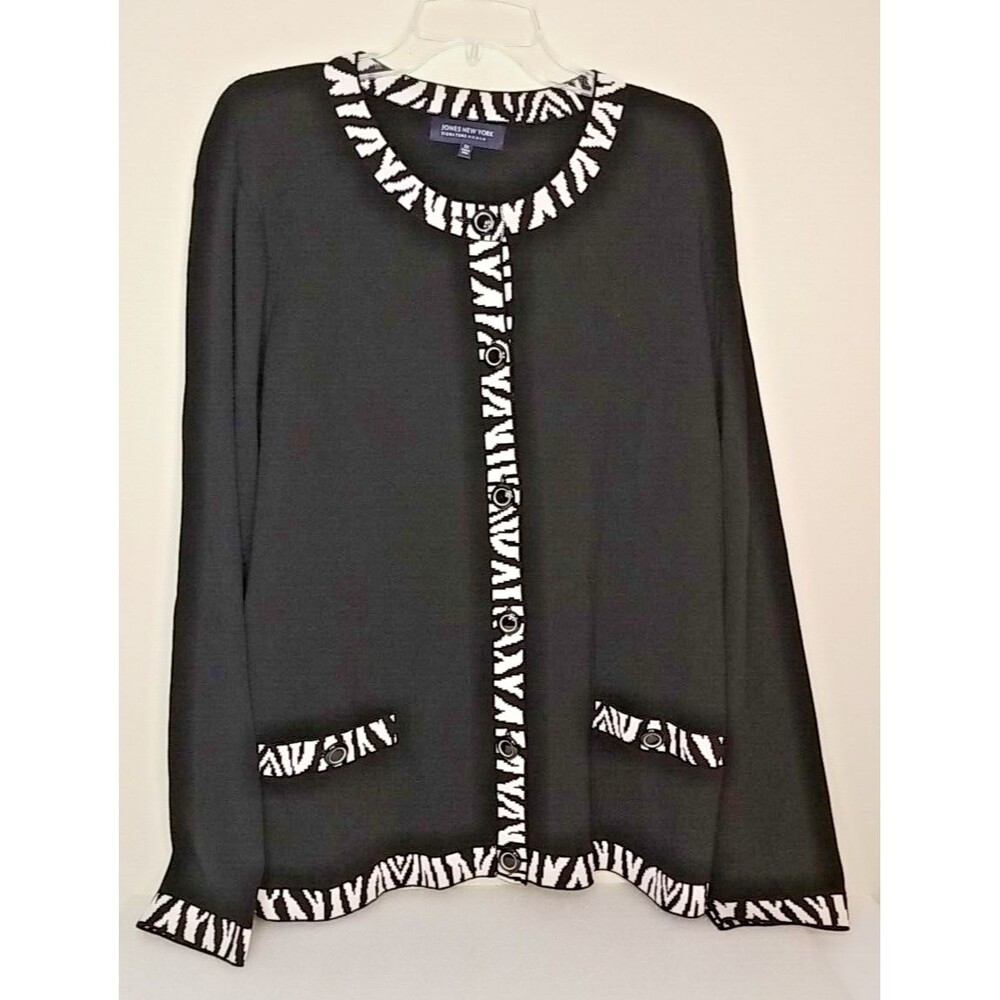 SC001312- JONES NEW YORK Women Heavyweight Cardigan Pocket Animal 3X       T32
